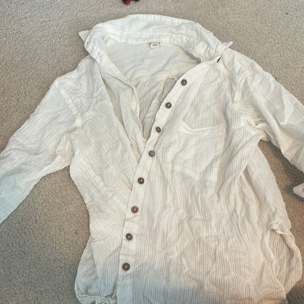 Billabong button cover up